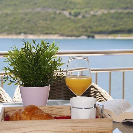 Bed And Breakfast Jadran 네움 외부 사진